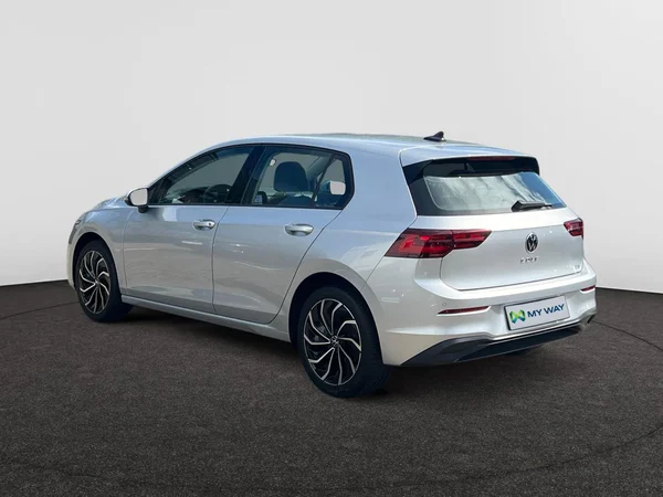 VOLKSWAGEN Golf VIII (2024) — foto 18 van 24