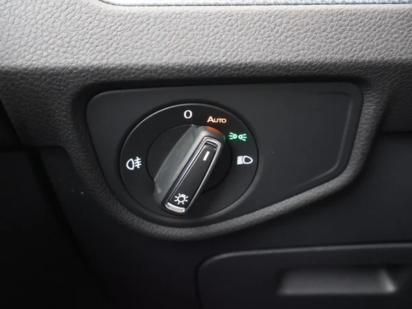 VOLKSWAGEN Touran (2025) — foto 11 van 31