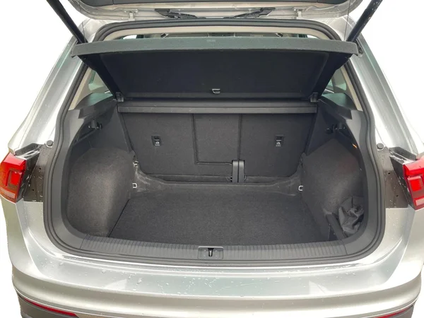 VOLKSWAGEN Tiguan (2021) — foto 14 van 24