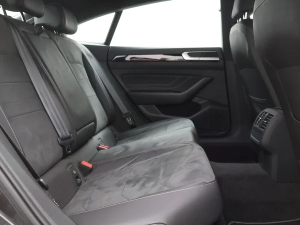 VOLKSWAGEN Arteon (2022) — foto 26 van 30
