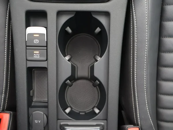 Volkswagen Passat (2021) — foto 28 van 30