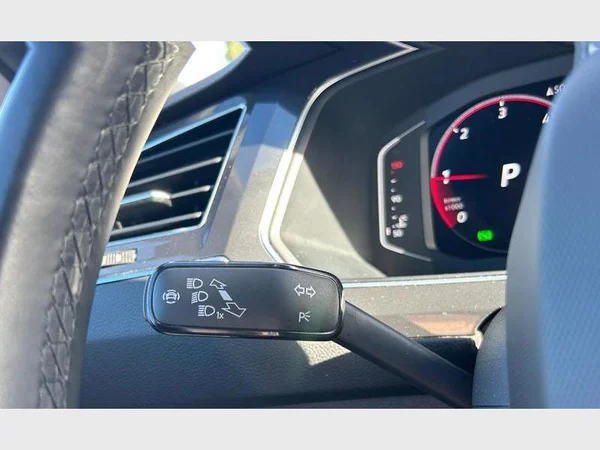 Volkswagen Tiguan Allspace (2022) — foto 18 van 33