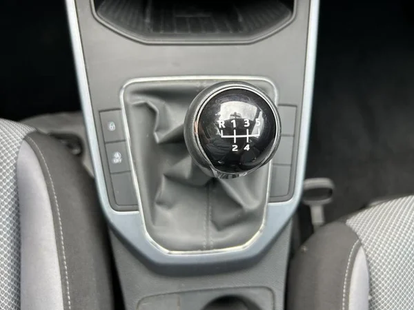 SEAT Arona (2018) — foto 11 van 28
