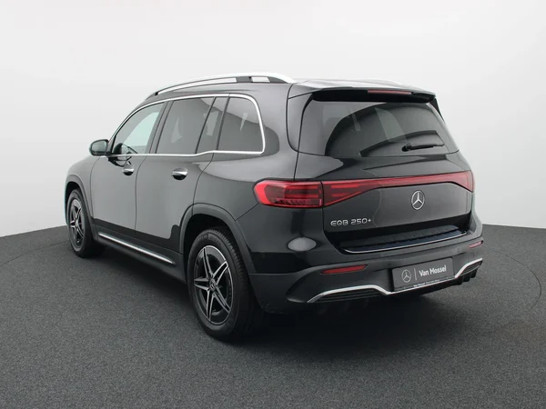 Mercedes-Benz EQB (2026) — foto 12 van 27