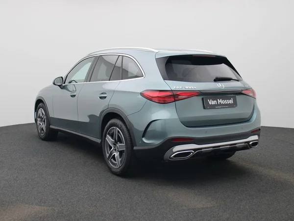 Mercedes-Benz GLC (2025) — foto 12 van 49