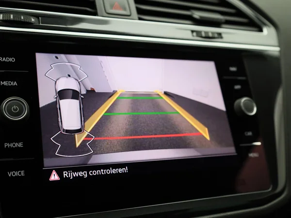 Volkswagen Tiguan (2021) — foto 26 van 43