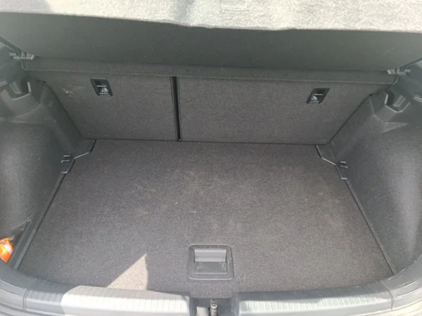 VOLKSWAGEN Polo (2023) — foto 17 van 21