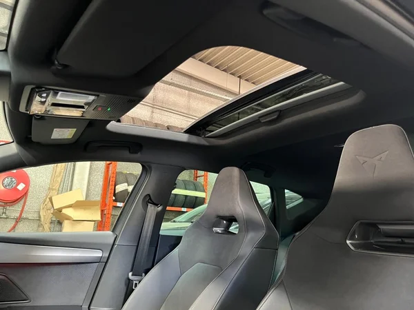 CUPRA Leon (2024) — foto 13 van 22