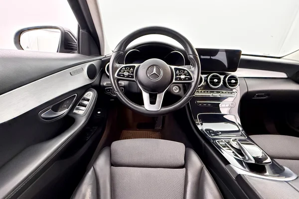 Mercedes-Benz C-Class (W205) (2019) — foto 4 van 27