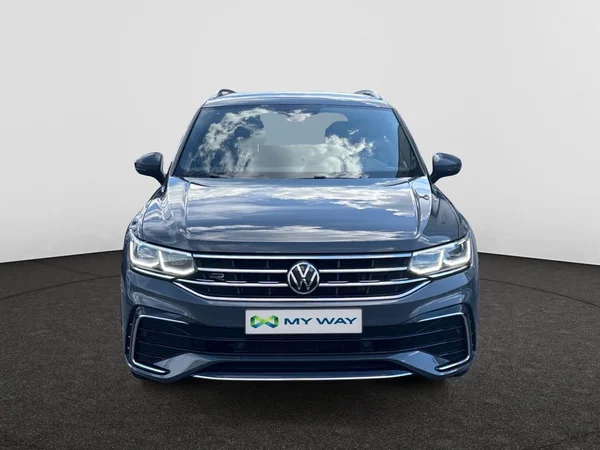 VOLKSWAGEN Tiguan Dsl (2020) — foto 19 van 22