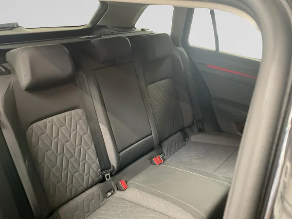 VOLKSWAGEN Golf VIII SW (2024) — foto 11 van 22