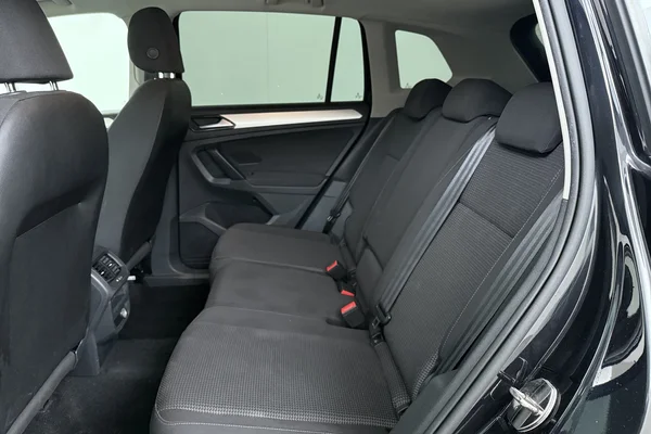 Volkswagen Tiguan (2018) — foto 21 van 22