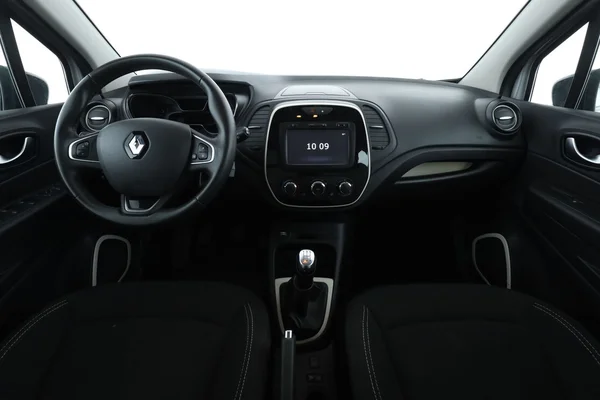 Renault Captur (2018) — foto 3 van 16