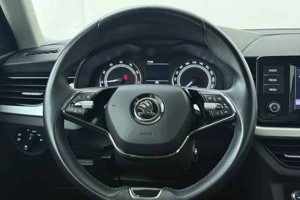 Skoda Scala (2021) — foto 2 van 19