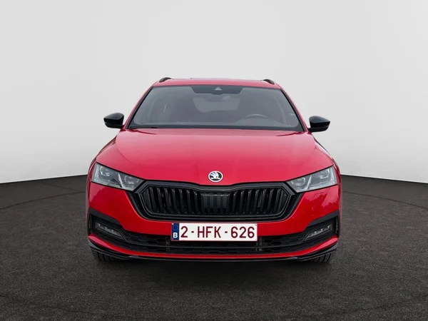 SKODA Octavia Combi (2025) — foto 12 van 17