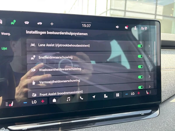SKODA Octavia Combi (2025) — foto 13 van 24