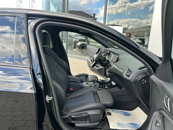 Bmw 118 (2024) — foto 8 van 22