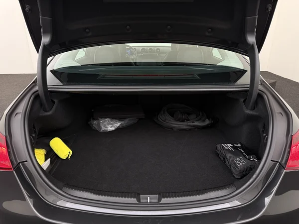 MERCEDES C 300 (2022) — foto 8 van 32