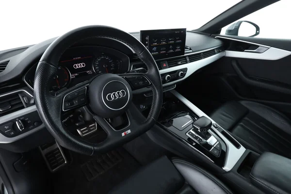 Audi A5 (2022) — foto 2 van 16
