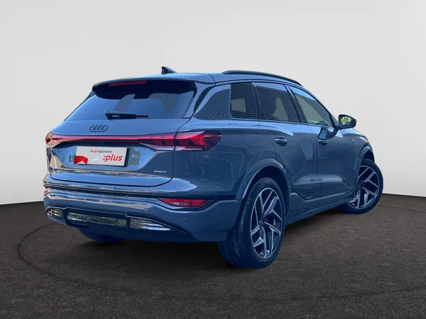 AUDI Q6 e-tron (2025) — foto 20 van 24
