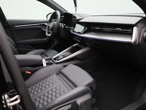 Audi RS3 (2024) — foto 52 van 65