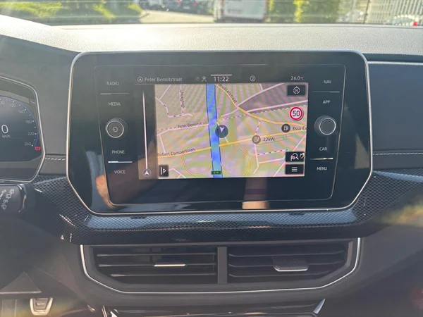 VOLKSWAGEN T-Cross (2024) — foto 5 van 24