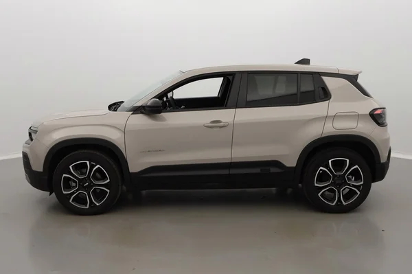 Jeep E-Avenger (2025) — foto 12 van 24
