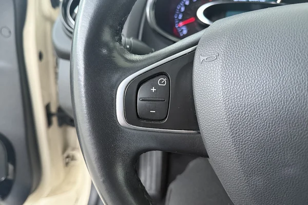 Renault Clio Iv Phase Ii (2017) — foto 6 van 18