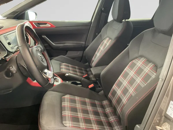 VOLKSWAGEN Polo GTI (2020) — foto 24 van 24