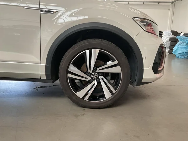 VOLKSWAGEN T-Roc (2024) — foto 15 van 22
