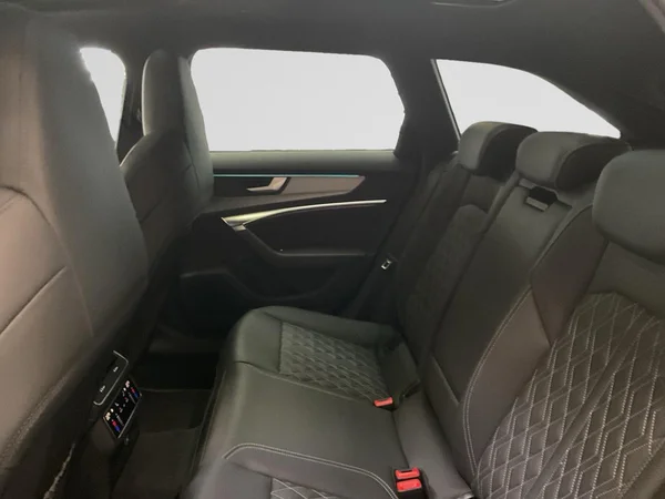 AUDI A6 Avant PHEV (2025) — foto 10 van 23