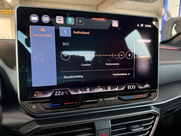CUPRA Formentor e-Hybrid (PHEV) (2025) — foto 7 van 19