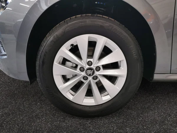 SKODA Kamiq (2026) — foto 10 van 15