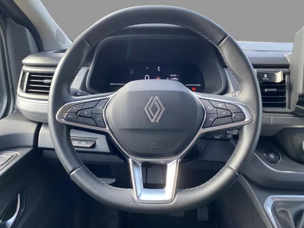 Renault Trafic (2024) — foto 4 van 22