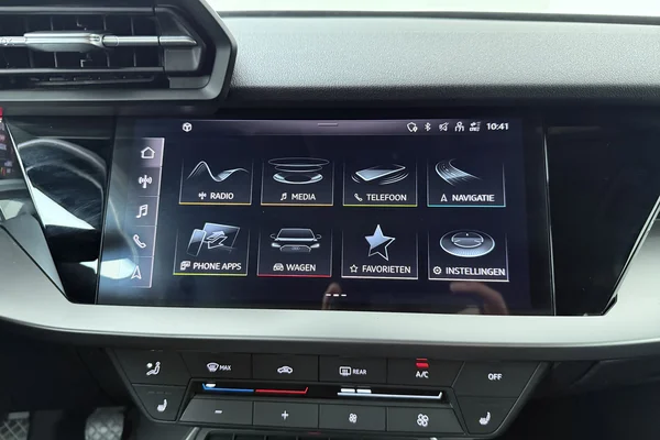 Audi A3 Sportback (2022) — foto 3 van 24