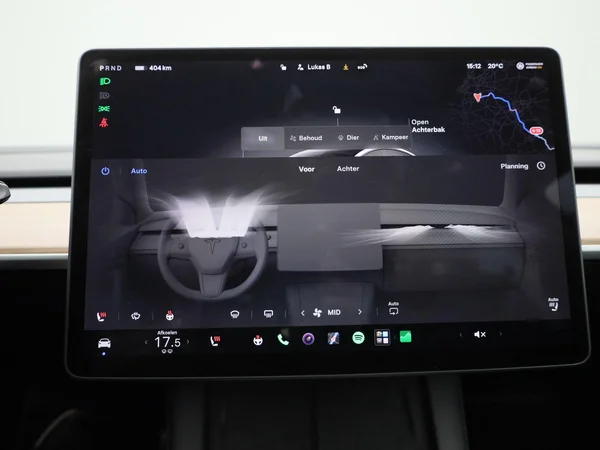 Tesla Model 3 (2023) — foto 9 van 40