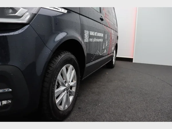 VOLKSWAGEN T6.1 California (2023) — foto 22 van 24