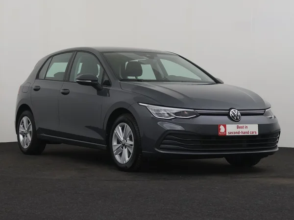 VOLKSWAGEN Golf (2024) — foto 21 van 26
