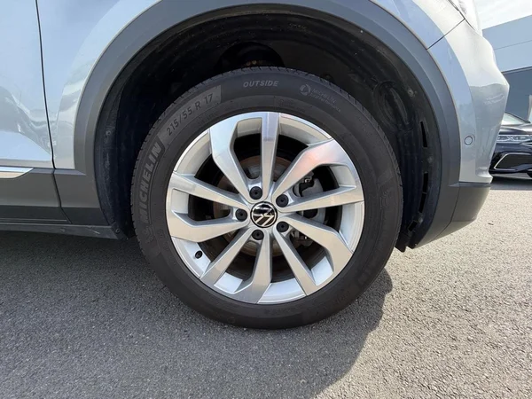 VOLKSWAGEN T-Roc (2022) — foto 17 van 25