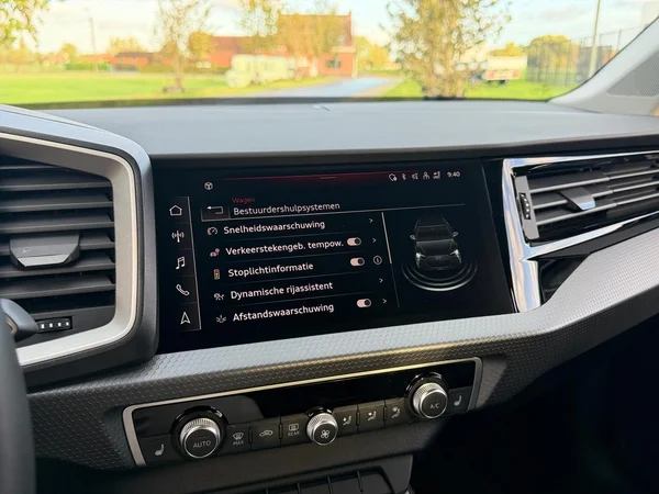 AUDI A1 Allstreet (2025) — foto 10 van 20