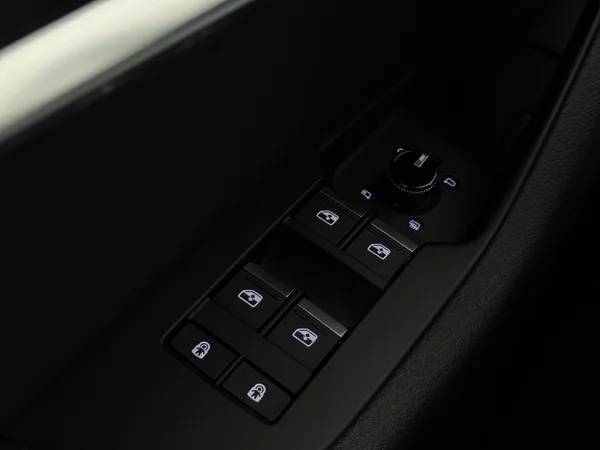 AUDI A6 (2021) — foto 21 van 32