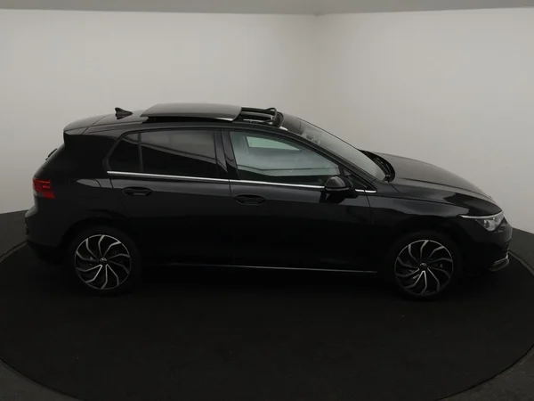 VOLKSWAGEN Golf VIII eHybrid (PHEV) (2024) — foto 24 van 27