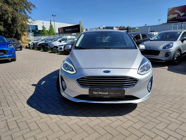 Ford Fiesta (2019) — foto 18 van 21
