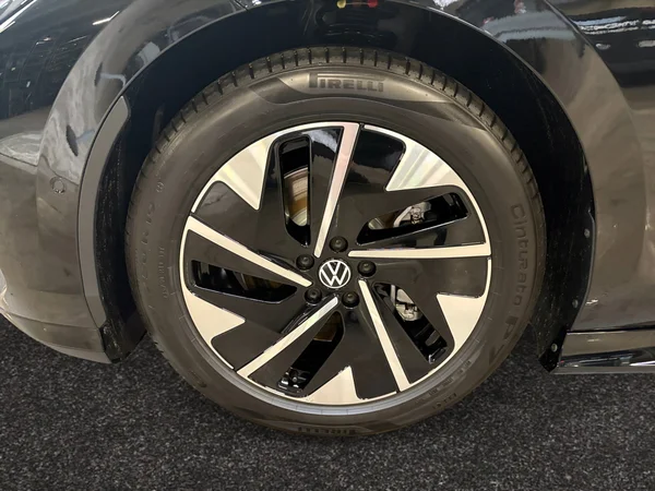 VOLKSWAGEN ID.7 (2026) — foto 13 van 15