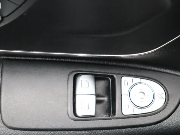 Mercedes-Benz Vito (2024) — foto 28 van 28