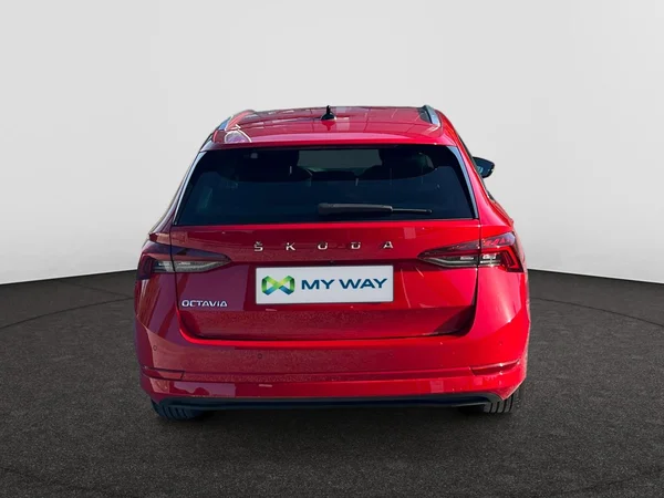 SKODA Octavia Combi (2024) — foto 12 van 17
