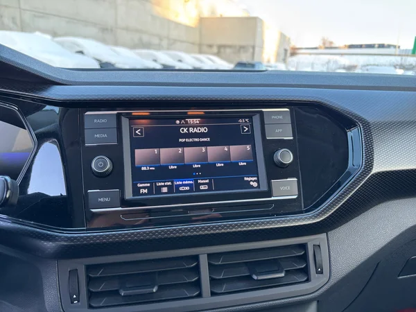 VOLKSWAGEN T-Cross (2022) — foto 5 van 22
