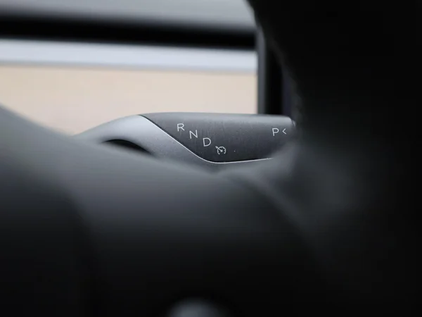 Tesla Model Y (2024) — foto 19 van 46