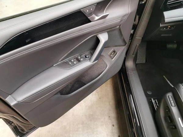 VOLKSWAGEN Tiguan (2026) — foto 8 van 23