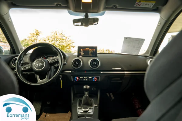 Audi A3 (2017) — foto 17 van 41